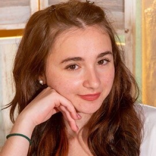 Ada Paradiso - Pornstar Profile on xVrOnline