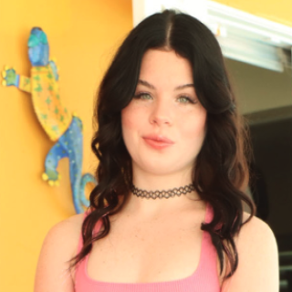 Lola Valentine Pornstar