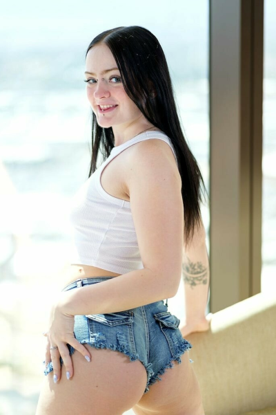 Imani Valor Pornstar