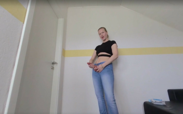 Dominantes Fukanati Girl spritzt Dir in die Fresse - Image 5